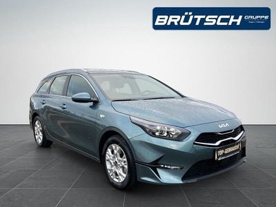 Yucca stahlgrau metallic Gebraucht 2024 Kia Ceed Sportswagon Vision Kombi | 25.580 € (Guter Preis)