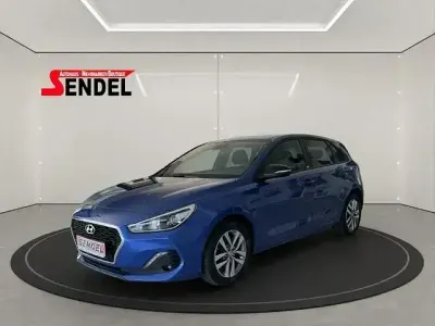 Gebraucht Hyundai i30 Passion 99 PS (72 kW) 2018 Blau Limousine