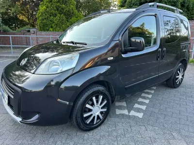 Gebraucht Fiat Qubo Trekking 75 PS (55 kW) 2011 Schwarz metallic Van / Kleinbus