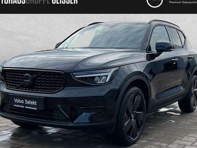 Neu Volvo XC40 Plus 163 PS (119 kW) 2025 Schwarz SUV
