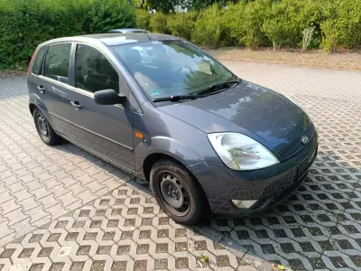 Gebraucht Ford Fiesta 80 PS (58 kW) 2002 Grau Kleinwagen