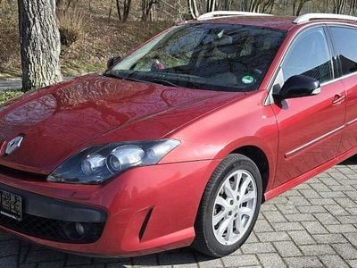 Gebraucht Renault Laguna III Dynamique 140 PS (102 kW) 2010 Rot Kombi