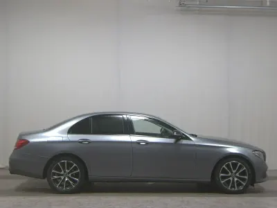 Gebraucht Mercedes E200 Avantgarde 160 PS (117 kW) 2020 Grau Limousine