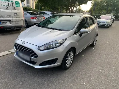 Gebraucht Ford Fiesta SYNC Edition 101 PS (74 kW) 2015 Silber Kleinwagen