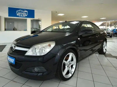 Używany Opel Astra Cabriolet 150 KM (110 kW) 2008 Czarny Kabriolet