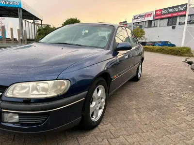 Gebraucht Opel Omega 170 PS (125 kW) 1999 Blau Limousine