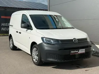 Gebraucht VW Caddy 75 PS (55 kW) 2022 Weiß Van / Kleinbus