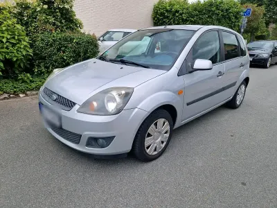 Gebraucht Ford Fiesta 68 PS (50 kW) 2006 Grau Kleinwagen