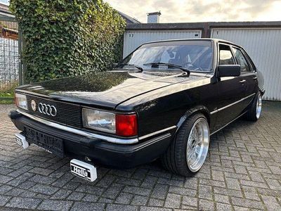 Usado Audi 80 Design 75 HP (55 kW) 1984 Preto Sedan