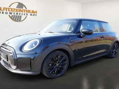 Gebraucht Mini Cooper 136 PS (100 kW) 2023 Schwarz Kleinwagen