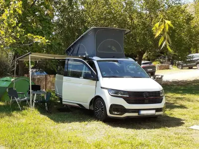 Gebraucht VW California Beach 150 PS (110 kW) 2020 Weiß Van