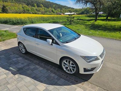 Second-hand Seat Leon FR 140 CP (102 kW) 2013 Alb Berlinǎ