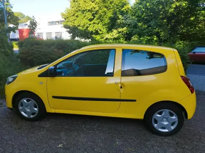 Gebraucht Renault Twingo Expression 75 PS (55 kW) 2013 Gelb Kleinwagen