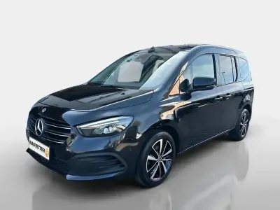 Begagnad Mercedes T180 116 HK (85 kW) 2022 Svart Minibuss