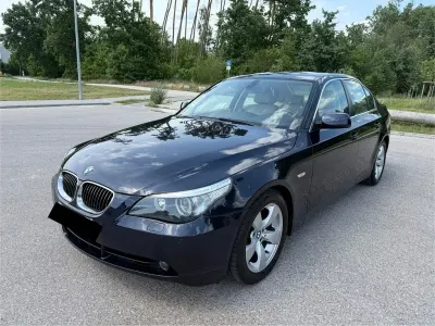 Gebraucht BMW 545 Sport Line 333 PS (244 kW) 2004 Blau Limousine