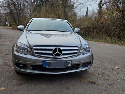 Grau Gebraucht 2008 Mercedes C200 Avantgarde Limousine | 8.900 € (Etwas zu teuer)