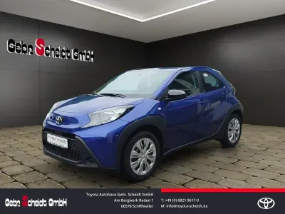 Gebraucht Toyota Aygo X Business Edition 72 PS (52 kW) 2025 Juniper blue SUV