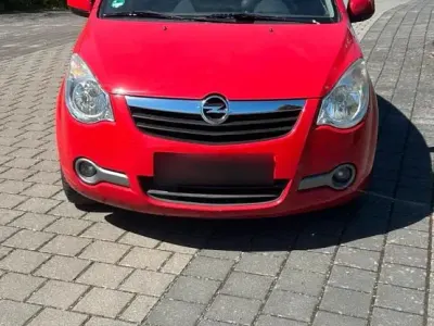 Usata Opel Agila 65 CV (47 kW) 2008 Rosso Utilitaria
