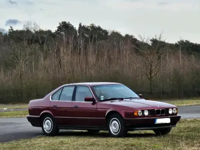 Gebraucht BMW 518 150 PS (110 kW) 1993 Rot Limousine
