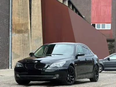 Używany BMW 530 Sport Line 272 KM (200 kW) 2008 Czarny Sedan/Limuzyna