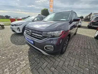 Gebraucht VW T-Cross Active 110 PS (80 kW) 2023 Rauchgrau metallic (metallic) SUV