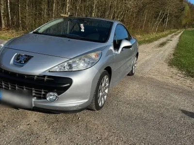 Gebraucht Peugeot 207 CC Premium 120 PS (88 kW) 2009 Silber Cabrio