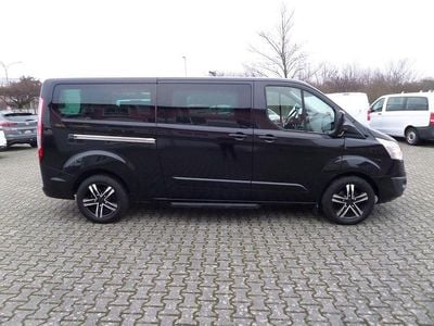 Begagnad Ford Tourneo Limited 155 HK (114 kW) 2013 Svart Minibuss