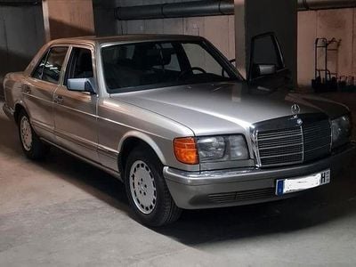 Grau Gebraucht 1987 Mercedes 420 Limousine | 14.000 €