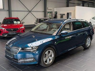 Second-hand Skoda Superb Premium Edition 200 CP (147 kW) 2020 Albastru Break