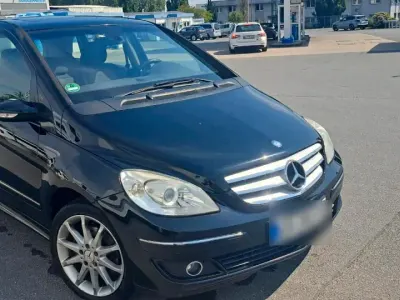 Gebraucht Mercedes B200 136 PS (100 kW) 2006 Schwarz Van / Kleinbus