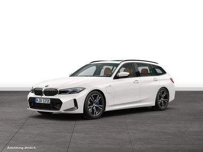 Gebraucht BMW 330e M Sport 292 PS (214 kW) 2025 Weiß Kombi