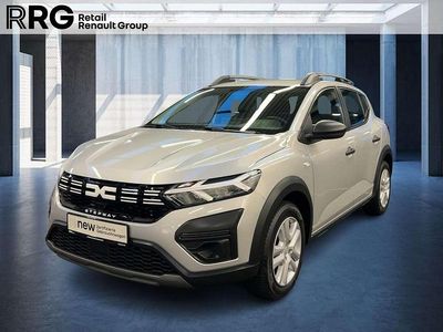 Gebraucht Dacia Sandero Essentiel 101 PS (74 kW) 2024 Mondsteingrau Kleinwagen