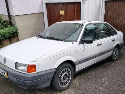 Gebraucht VW Passat 90 PS (66 kW) 1988 Limousine
