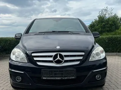 Gebraucht Mercedes B180 109 PS (80 kW) 2010 Schwarz Van / Kleinbus