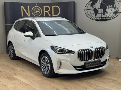 Gebraucht BMW 218 Active Tourer Luxury Line 2023 Weiss Van / Kleinbus