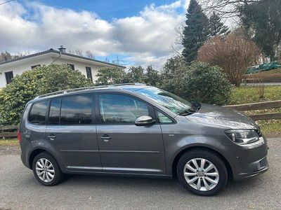 Gebraucht VW Touran Life 105 PS (77 kW) 2013 Grau Van / Kleinbus