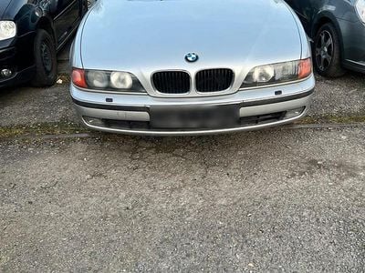 Gebraucht BMW 520 150 PS (110 kW) 2000 Silber Limousine