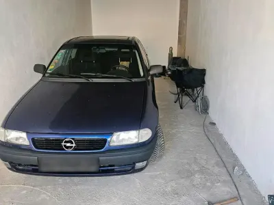 Gebraucht Opel Astra 88 PS (64 kW) 1995 Blau Kleinwagen
