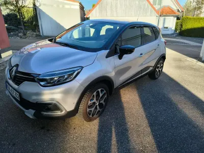 Używany Renault Captur Collection 150 KM (110 kW) 2019 Szary SUV