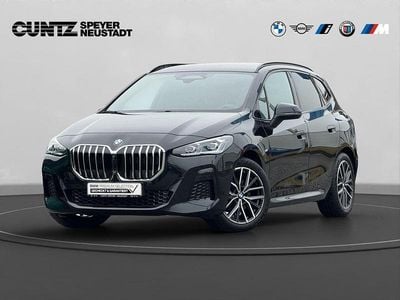 Gebraucht BMW 220 Active Tourer M Sport 156 PS (114 kW) 2023 Saphirschwarz Van / Kleinbus
