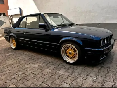 Gebraucht BMW 325 Cabriolet 170 PS (125 kW) 1997 Blau Cabrio