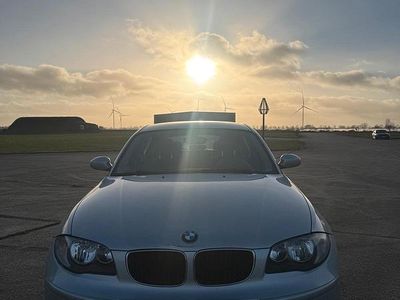Gebraucht BMW 118 143 PS (105 kW) 2007 Silber Kleinwagen