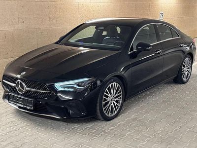 Schwarz Gebraucht 2024 Mercedes CLA180 Avantgarde Limousine | 27.900 €