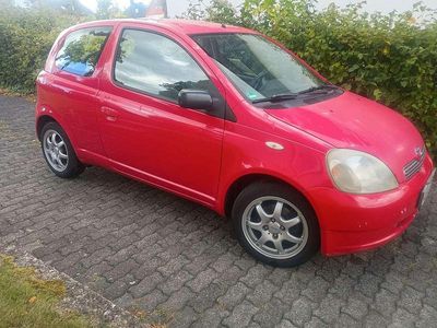 Gebraucht Toyota Yaris Eco 68 PS (50 kW) 2000 Rot Limousine