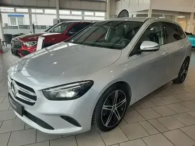 Gebraucht Mercedes B200 Progressive 150 PS (110 kW) 2020 Silber Kleinwagen