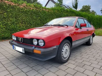 Gebraucht Alfa Romeo GTV 158 PS (116 kW) 1983 Rot Coupé