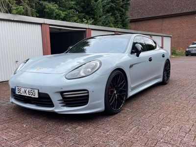Porsche Panamera Turbo