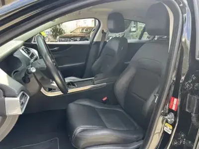 Gebraucht Jaguar XE SE 204 PS (150 kW) 2021 Schwarz Limousine