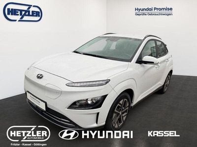 Gebraucht Hyundai Kona Select 100 kW (136 PS) 2021 Chalk white / met SUV