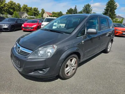 Gebraucht Opel Zafira Edition 140 PS (102 kW) 2011 Grau Van / Kleinbus